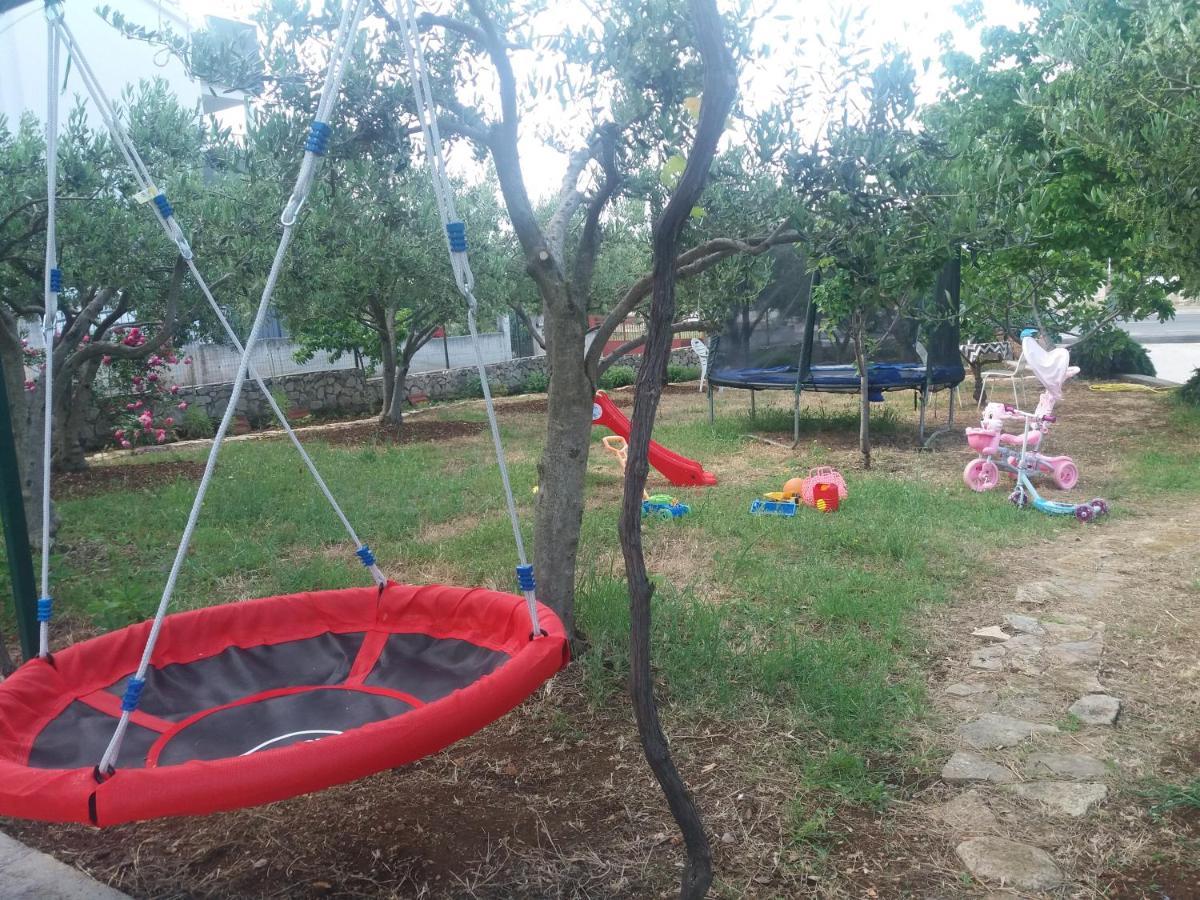 ברודאריצה Apartmani Kardum Brodarica מראה חיצוני תמונה