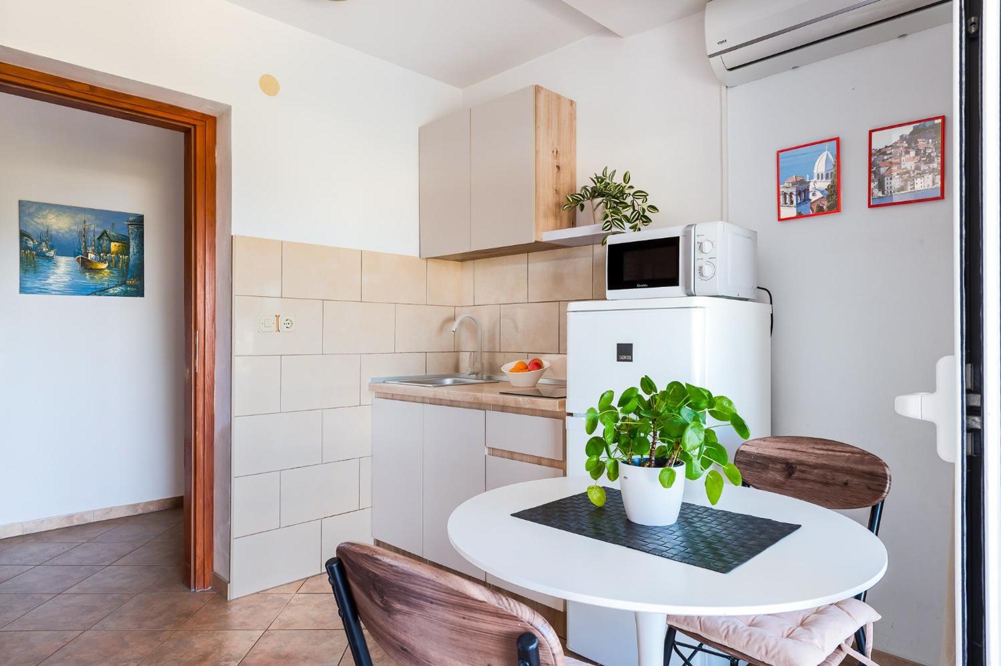 ברודאריצה Apartmani Kardum Brodarica מראה חיצוני תמונה